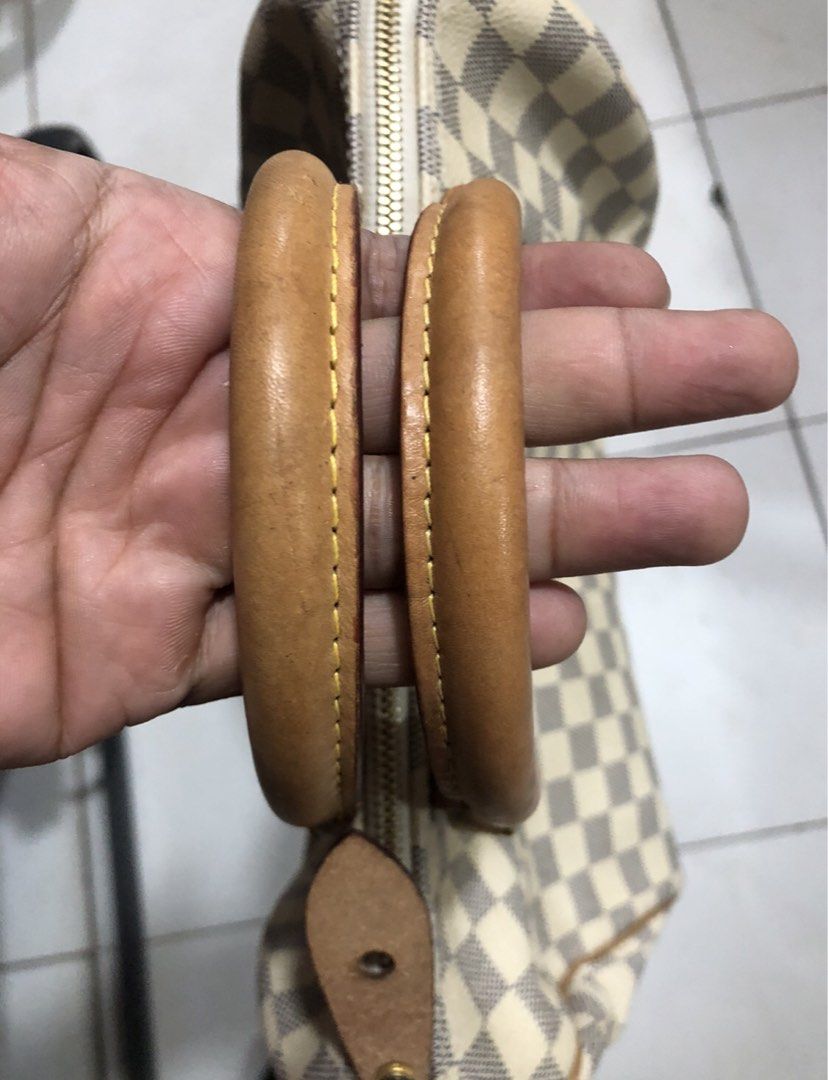 Louis Vuitton Speedy 30 Damier Azur (Category: Luxury Bags & Wallets) located in Montevista. Submitted by rdthriftshub (Listing ID 1427035403, Image 1). Description: Louis Vuitton Speedy 30 handbag in Damier Azur canvas. Features leather handles and trim with gold-tone hardware. The interior includes a pocket and a date code. The bag has a zipper closure and is made in France. Includes the Louis Vuitton logo on the exterior..