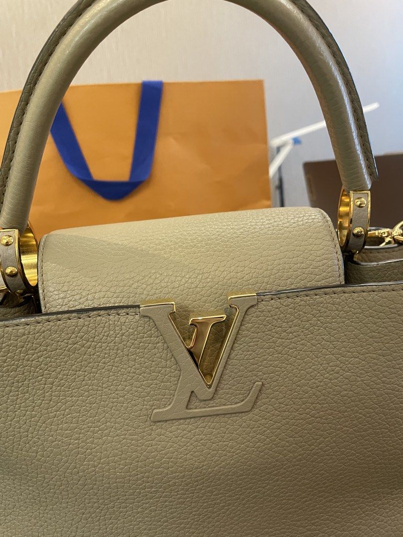 LV Capucines MM (Category: Luxury Bags & Wallets) located in Marikina City. Submitted by kiaangel (Listing ID 1427061206, Image 3). Description: Microchip Authentic very mininal sign of use.