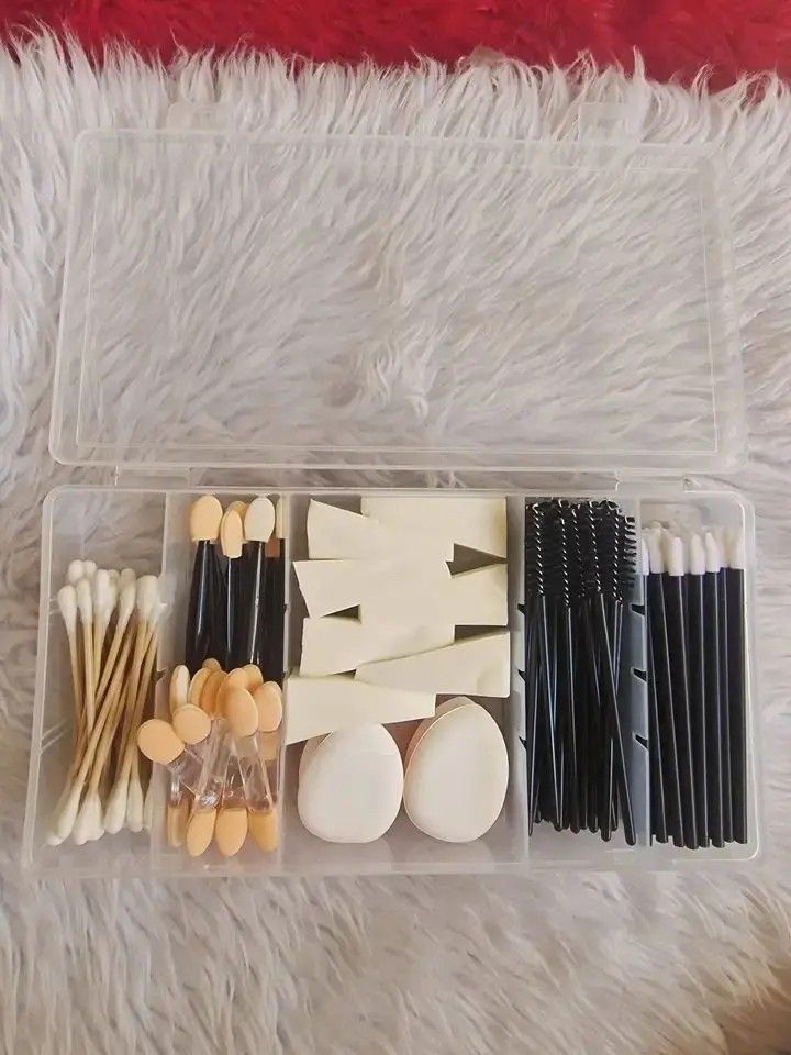 Make Up Disposables Kit (Category: Makeup) located in Quezon City. Submitted by floreskari78555 (Listing ID 1427021728, Image 2). Description: Calling all MUAs and makeup enthusiasts! 💖 Looking for a complete, hygienic, and organized disposable kit for your next gig or personal use? Dito na tayo sa kumpleto! ✨ Ensure a safe and flawless application for every client with our all-in-one Makeup Disposables Set. ​What’s inside the box? ​💄 Lipwands 
