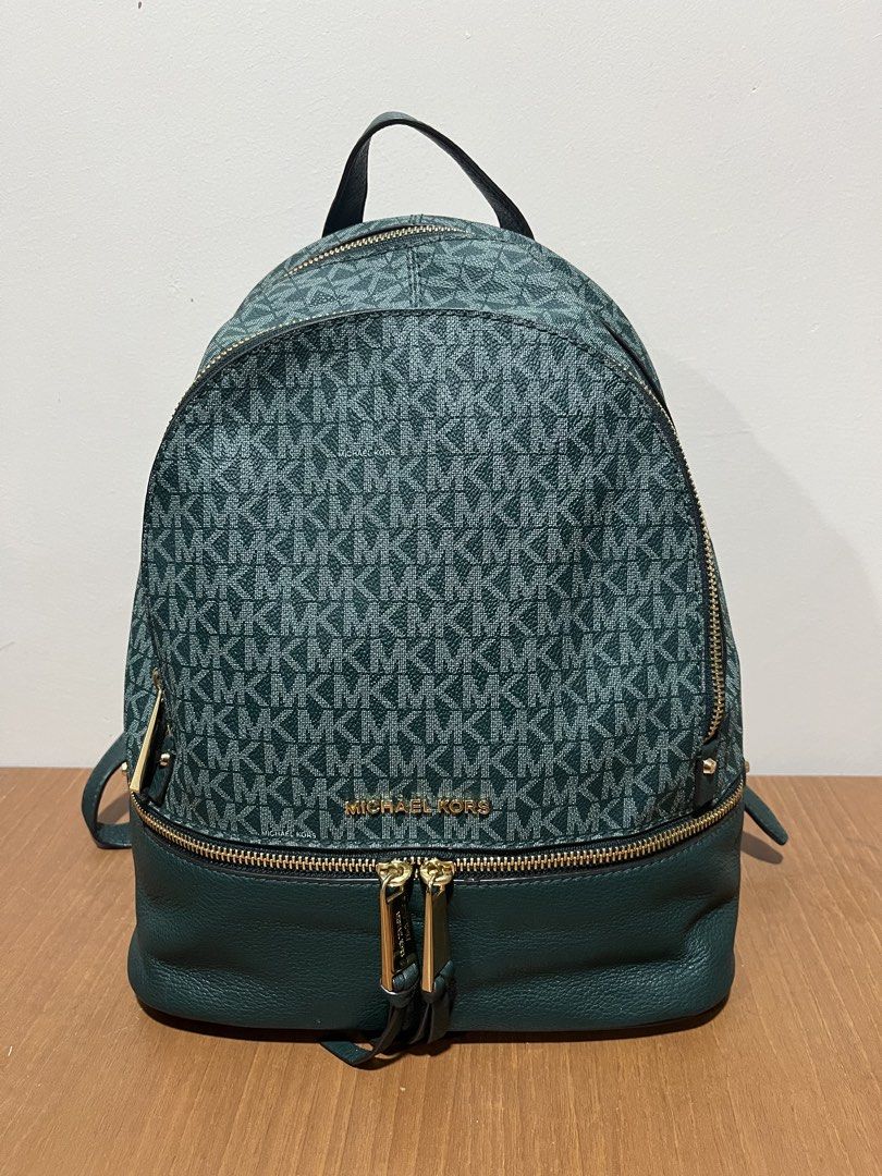 Michael Kors Backpack (Category: Backpacks) located in Tarlac. Submitted by jclections (Listing ID 1427088385, Image 1). Description: .