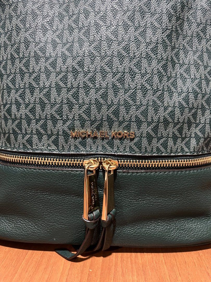Michael Kors Backpack (Category: Backpacks) located in Tarlac. Submitted by jclections (Listing ID 1427088385, Image 2). Description: .