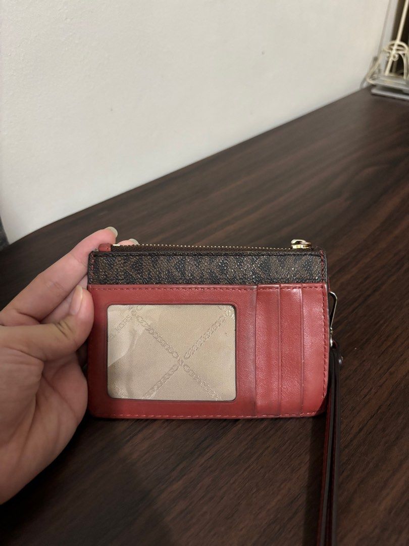 Michael Kors Jet Set Small Coin Purse (Category: Purses & Pouches) located in Quezon City. Submitted by nini.corner (Listing ID 1427136060, Image 2). Description: Original Michael Kors Jet Set Small Coin Purse - Bought in Japan and still in excellent quality! - Very classy and handy to use.