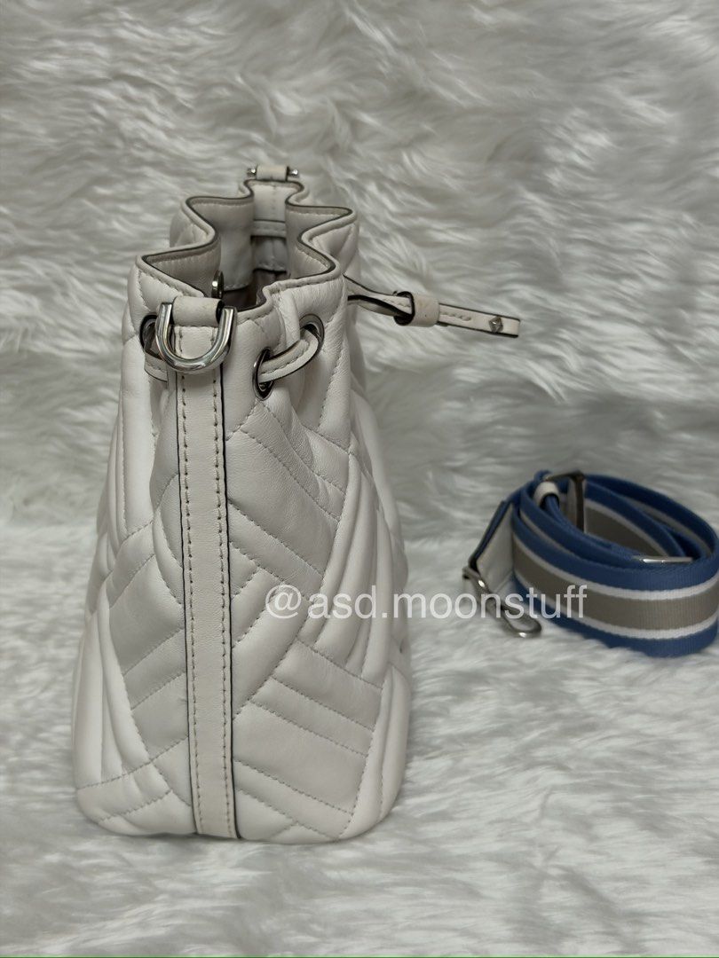 Michael Kors Peyton Quilted Leather Extra Small (Category: Luxury Bags & Wallets) located in Manila. Submitted by asd.moonstuff (Listing ID 1427050406, Image 2). Description: Michael Kors Peyton Quilted Leather Extra Small Pre-loved from Japan. •Original •NEGOTIABLE What you see is what you get..
