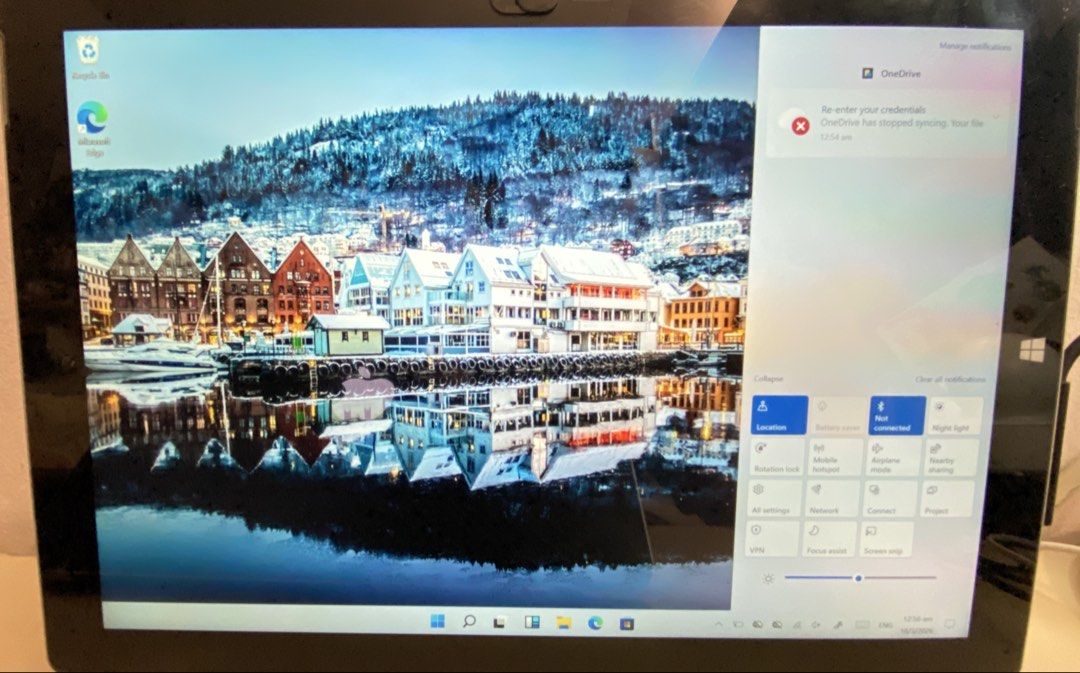 Microsoft Surface Tablet with Keyboard484132739173601281