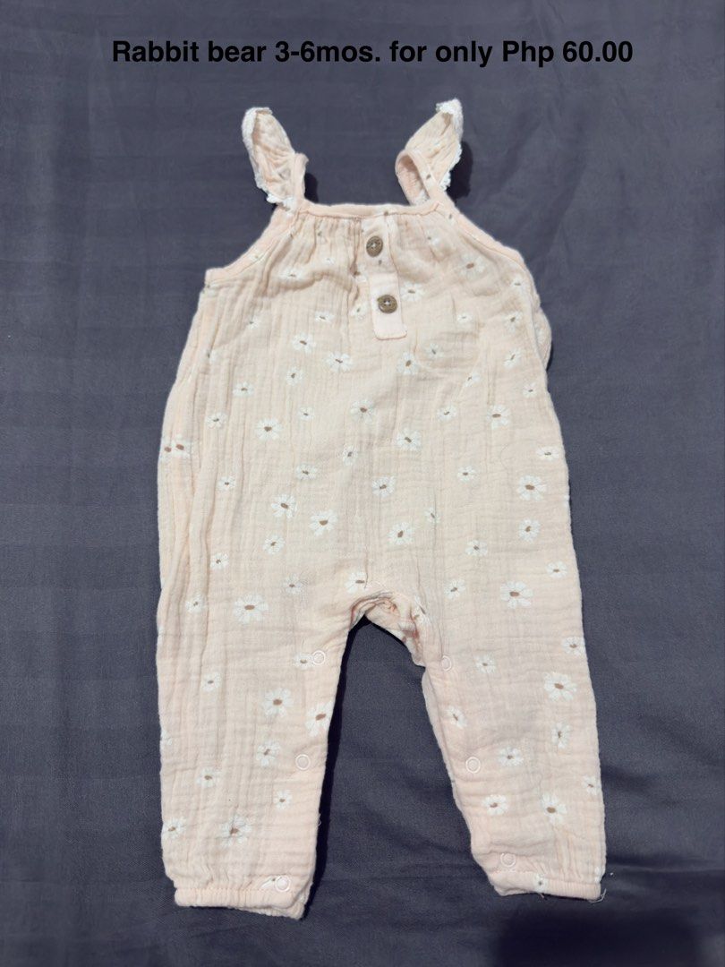 Newborn to 18mos. clothes (Category: Babies & Kids Fashion) located in Quezon City. Submitted by krisaaaaaaa (Listing ID 1427071412, Image 2). Description: 🛍️ Price in caption 📍 Quezon City 💳 MOP: BDO / GCash 🚚 Lalamove or J&T (buyer shoulders shipping fee) Payment first before shipping. 🙂.