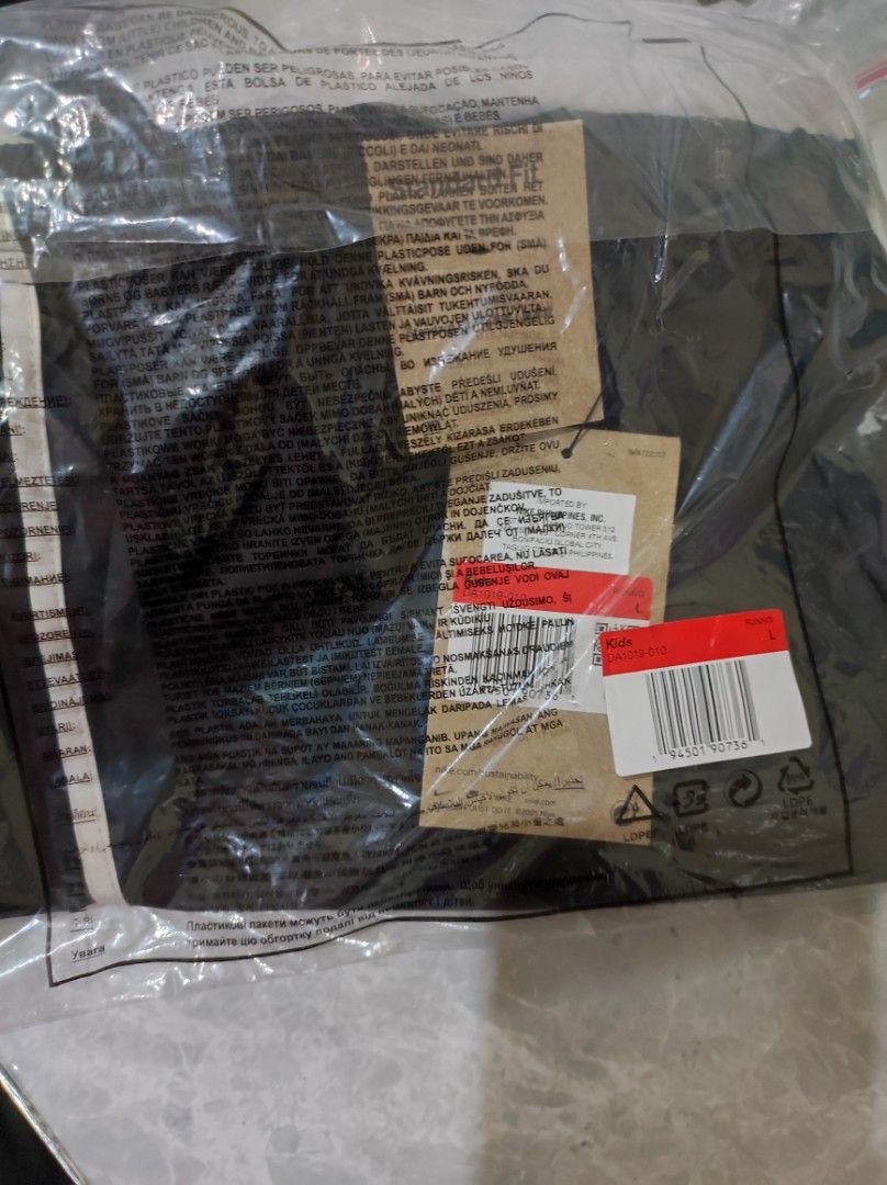 Nike Kids Running Shorts - Black (Category: Babies & Kids Fashion) located in Navotas City. Submitted by sellmystuff2 (Listing ID 1426964066, Image 3). Description: Brandnew with Tag Legit Nike Money back guarantee if proven fake Super nice ng Fabric Can fit up to Small body frame adult 2 pcs. available READY TO SHIP‼️‼️‼️.