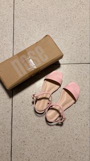 (Category: ) located in . Submitted by lettinggopreloved (Listing ID 1427080554, Image 1). Description: .