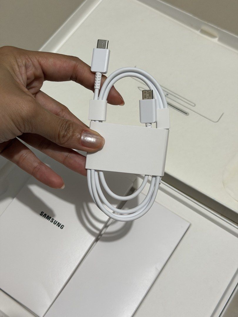 Original samsung type c-c cable charger (Category: Chargers & Cables) located in Manila. Submitted by francisse3 (Listing ID 1427112773, Image 3). Description: - Original Samsung Type C-C cable charger - White color - High-quality build - Perfect for all type c devices -not used because i have extra charger -still in good condition.