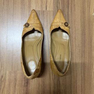 (Category: ) located in . Submitted by stolenwardrobe (Listing ID 1427117931, Image 1). Description: .