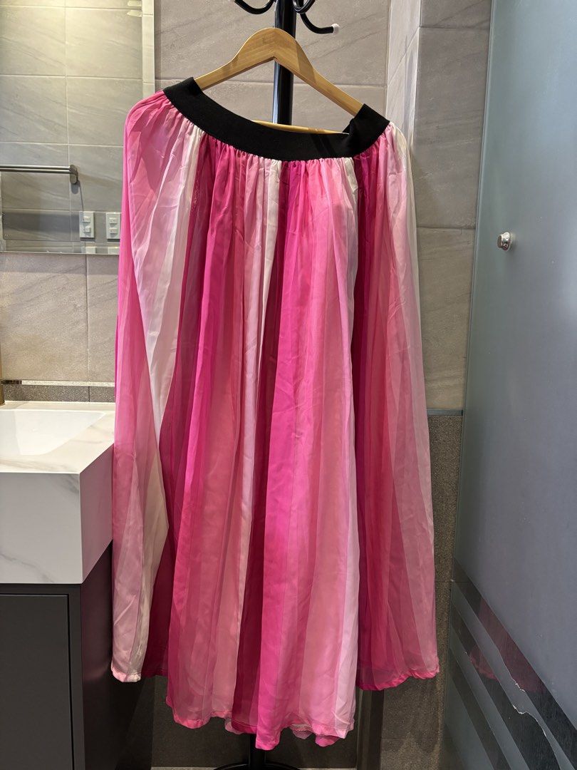 Pink Striped Maxi Skirt (Category: Skirts) located in Guiguinto. Submitted by positivemind (Listing ID 1426988349, Image 1). Description: Location: Sta. Cruz Guiguinto Bulacan .