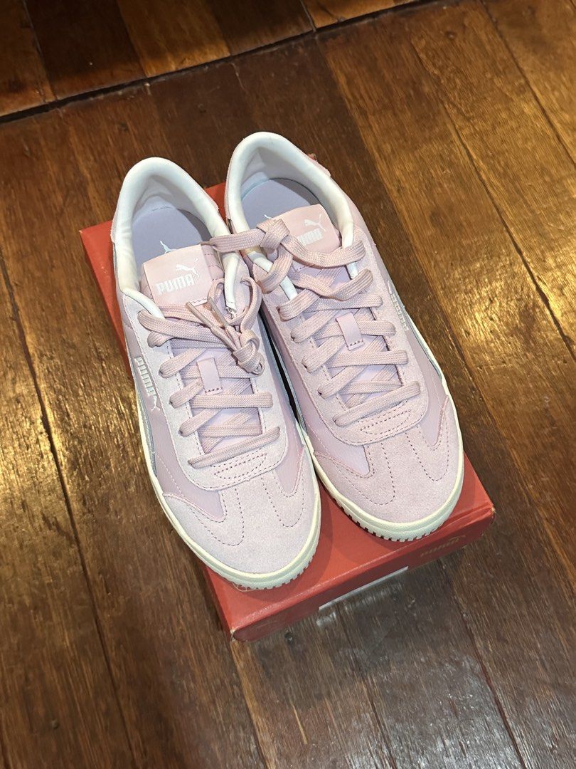 Puma Caven Pastel Sneakers (Category: Sneakers) located in Manila. Submitted by lee4sale (Listing ID 1427110884, Image 2). Description: - Puma Caven Pastel sneakers - Stylish light pink color with white accents - Includes original box - Size: US 6, UK 3, EUR 39, 25 cm - NEVER BEEN USED.