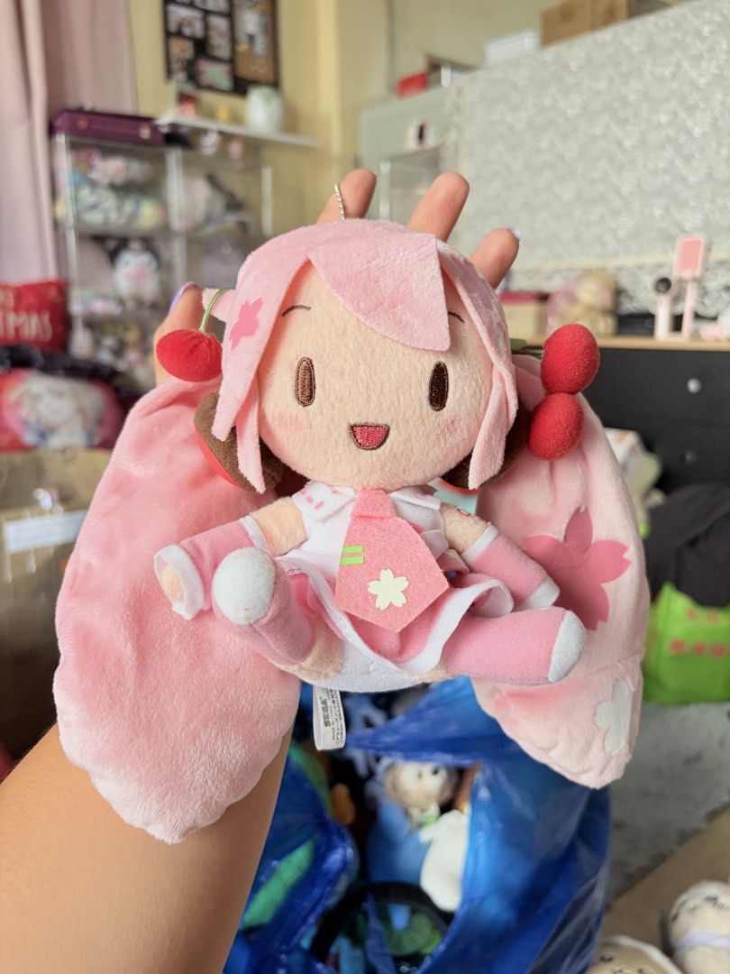 Sakura Miku Plush Keychain (Category: Plushies & Soft Toys) located in Dagupan City. Submitted by kawaiiiishop (Listing ID 1427070743, Image 1). Description: .