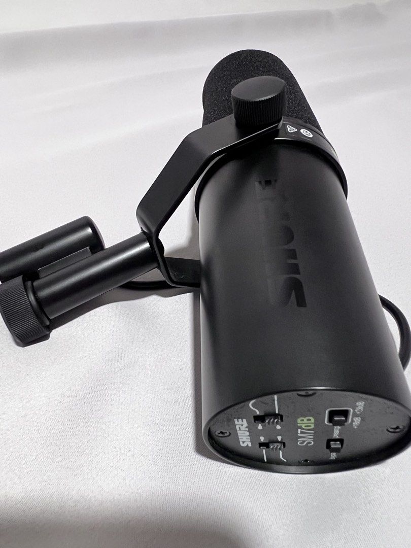 Shure SM7dB Dynamic Microphone - Black402485741020794882