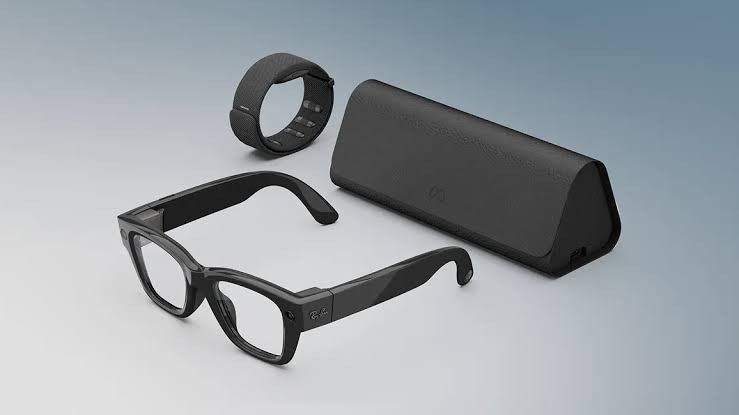 Rayban Meta Display (Smart Glasses with Wristband) (Category: Sunglasses & Eyewear) located in Makati City. Submitted by smith_1 (Listing ID 1427014201, Image 2). Description: TIME’s Best Inventions without ever looking away AI glasses with display Introducing the first AI glasses with a private in-lens display and on-wrist control The power is in your hand Worn on the wrist, Meta Neural Band enables you to navigate Meta Ray-Ban Display with gest