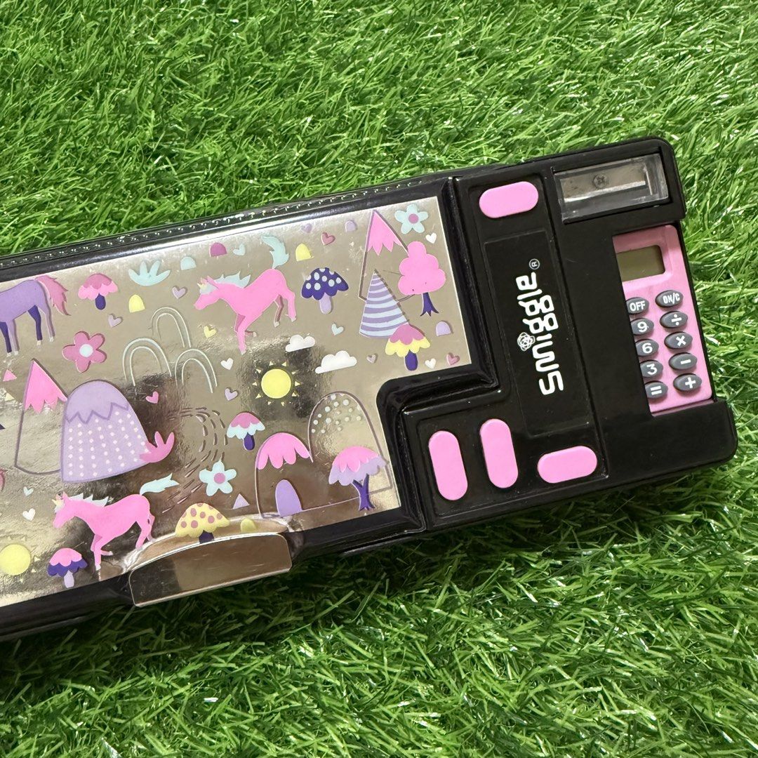 Smiggle Pencil Case (Category: Cases & Sleeves) located in Las Pinas. Submitted by mieshy (Listing ID 1426961510, Image 2). Description: .