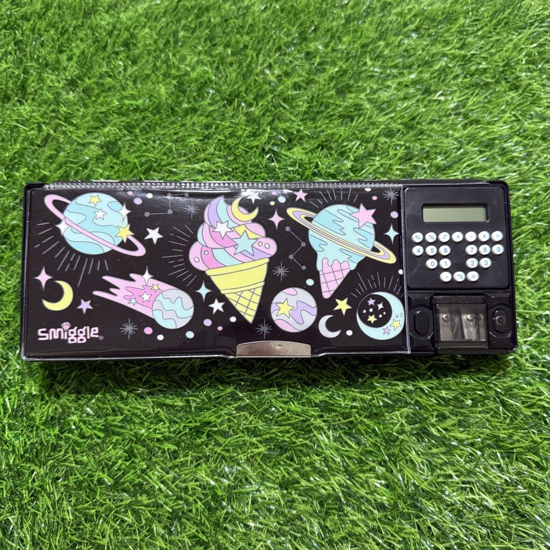 Smiggle Pencil Case (Category: Stationery & School Supplies) located in Las Pinas. Submitted by mieshy (Listing ID 1426961591, Image 1). Description: .