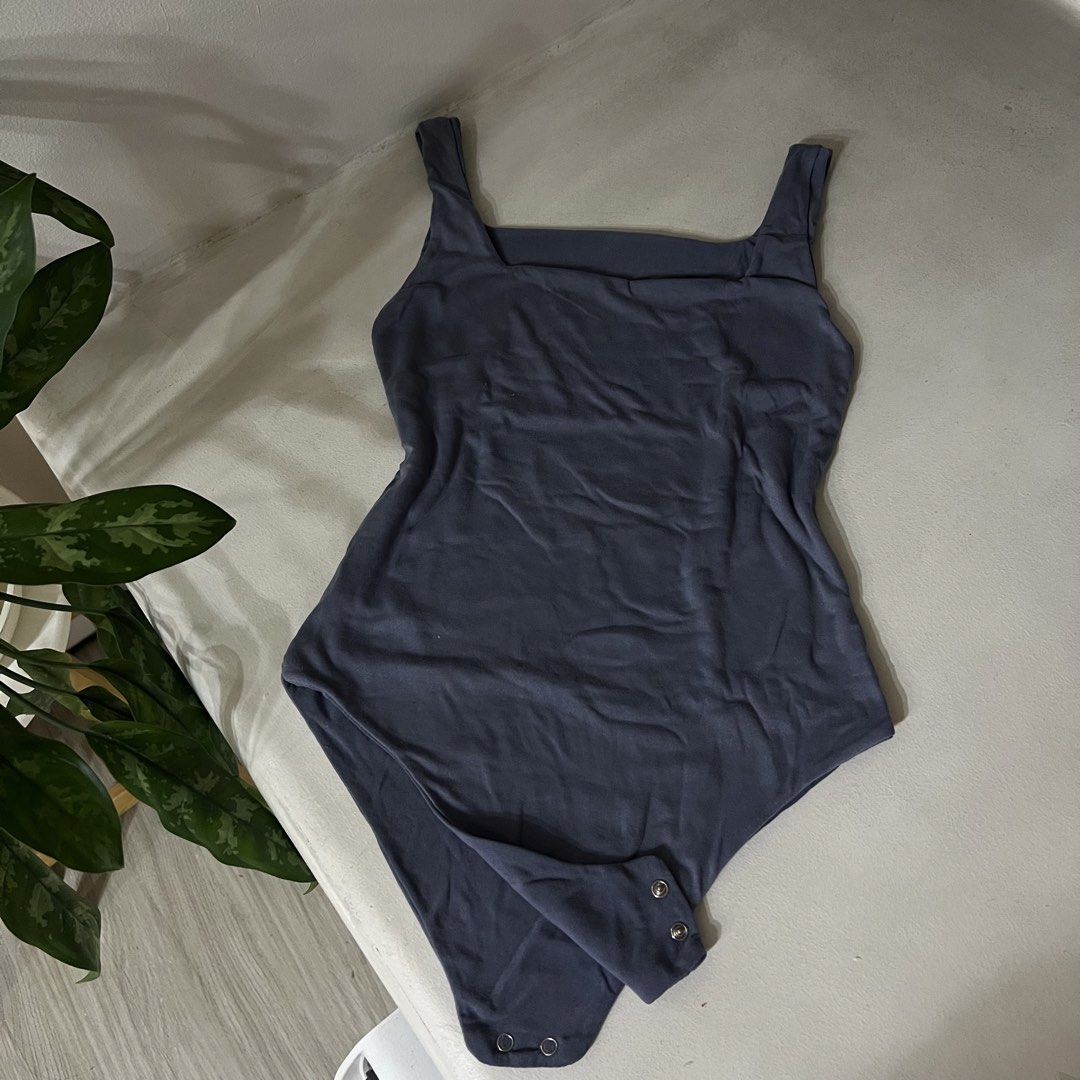 Square Neck Bodysuit (Category: Others Tops) located in Quezon City. Submitted by lycheeeeee (Listing ID 1427073055, Image 1). Description: Square Neck Bodysuit size: free size, but best fit M-L frames price: ₱199 never used, only stored in closet location: eastwood, qc meetup: eastwood only shipping: via lbc, grab, or lalamove to be shouldered by buyer mode of payment: gcash, gotyme, or maribank pm for more inquiries. tags: declutter sale, affor