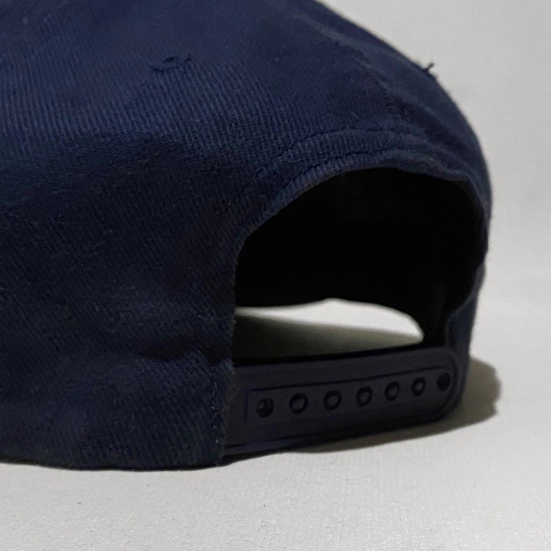 Supreme x Mark Gonzales Snap back (Category: Caps & Hats) located in Bacolod City. Submitted by bt_ph (Listing ID 1427018307, Image 3). Description: AUTHENTIC! SUPREME X MARK GONZALES COLLABORATION Snap back, One size fits all.