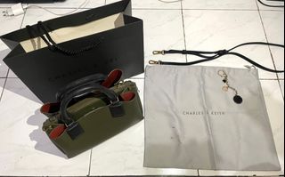 (Kategori: ) berada di . Dikirim oleh cusssicha (ID iklan 1427118431, Gambar 1). Deskripsi: .