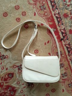 (Kategori: ) berada di . Dikirim oleh silver.ethere (ID iklan 1427018577, Gambar 1). Deskripsi: .