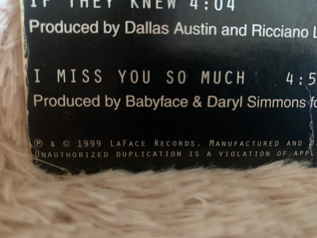TLC Fan Mail LP Vinyl 1999 Pressing (Category: Vinyls) located in Marikina City. Submitted by dongv70 (Listing ID 1424451773, Image 3). Description: TLC Fan Mail 2 LP Vinyl Original Excellent Condition Selling for Php 3,500.00 (Shipping not yet included) -- Fixed price since this is a rare item, don't bother haggling. LBC/JRS: Php 300.00 or lalamove delivery w/in Metro Manila.