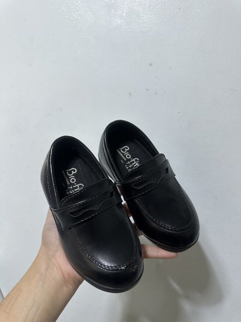 Toddler Black Shoes (Category: Babies & Kids Fashion) located in Santa Rosa. Submitted by dfinds (Listing ID 1427030346, Image 3). Description: 15cm.