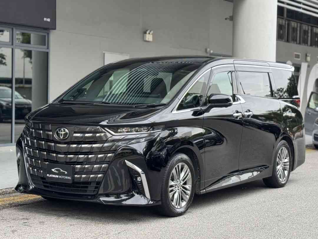 Toyota Alphard Hybrid 2023 2.5 Z (A) (Category: Used Cars) located in Singapore. Submitted by platinummotoringsg (Listing ID 1426978646, Image 2). Description: 3 years inhouse comprehensive warranty from reputable workshop starting from date of purchase! Interest rates from as low as 1.28%! Full loan available. Choose from bank or in-house financing! Proudly awarded Sgcarmart Premium Dealer for 3 consecutive years since 2023! All vehicles are cer