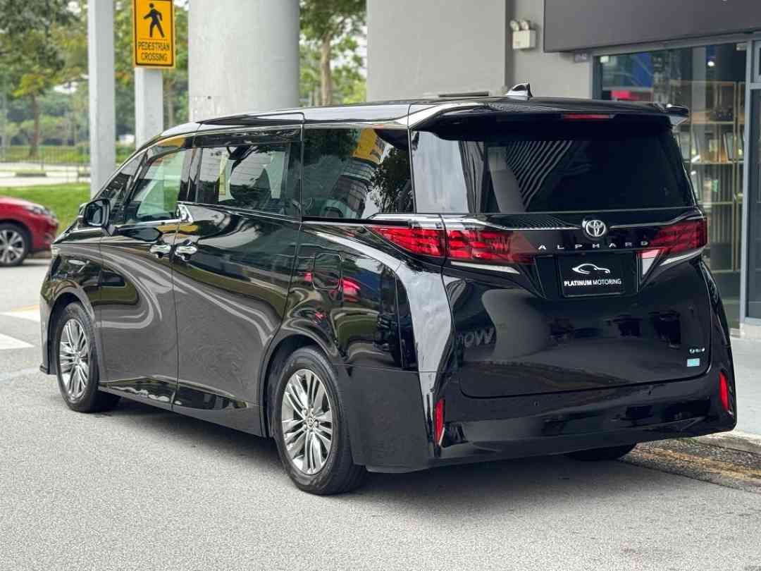 Toyota Alphard Hybrid 2023 2.5 Z (A) (Category: Used Cars) located in Singapore. Submitted by platinummotoringsg (Listing ID 1426978646, Image 3). Description: 3 years inhouse comprehensive warranty from reputable workshop starting from date of purchase! Interest rates from as low as 1.28%! Full loan available. Choose from bank or in-house financing! Proudly awarded Sgcarmart Premium Dealer for 3 consecutive years since 2023! All vehicles are cer