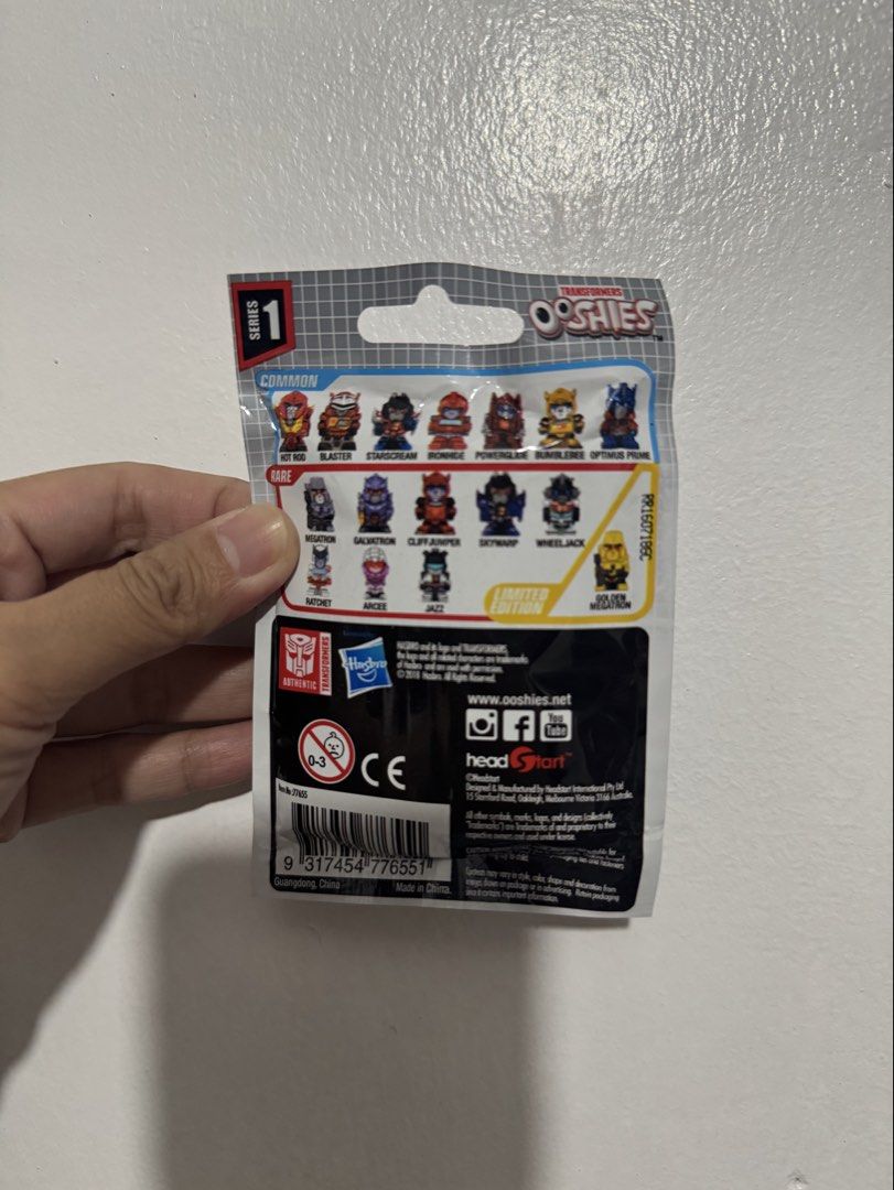 Transformers Ooshies Series 1 Blind Bag (Category: Designer & Blind Box Toys) located in Santa Ana. Submitted by tokiotokio (Listing ID 1427112069, Image 2). Description: Pm for details.