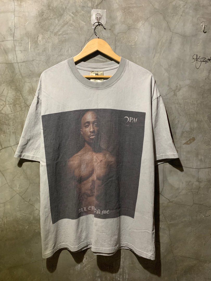 TUPAC SHAKUR ALL EYEZ ON ME (Category: Tshirts & Polo Shirts ) located in Cagayan de Oro. Submitted by lruss (Listing ID 1427076479, Image 1). Description: WINTERLAND TAG 23x29 VERY GOOD CONDITION TO EXCELLENT COLOR RATE:9.4/10 Laser print walang basag sobrang solid pa ng print Flaws:Stains need deep wash lang siguro,Unnoticeable pinhole at back left shoulder(halos dina pansin) Still negotiable pa.