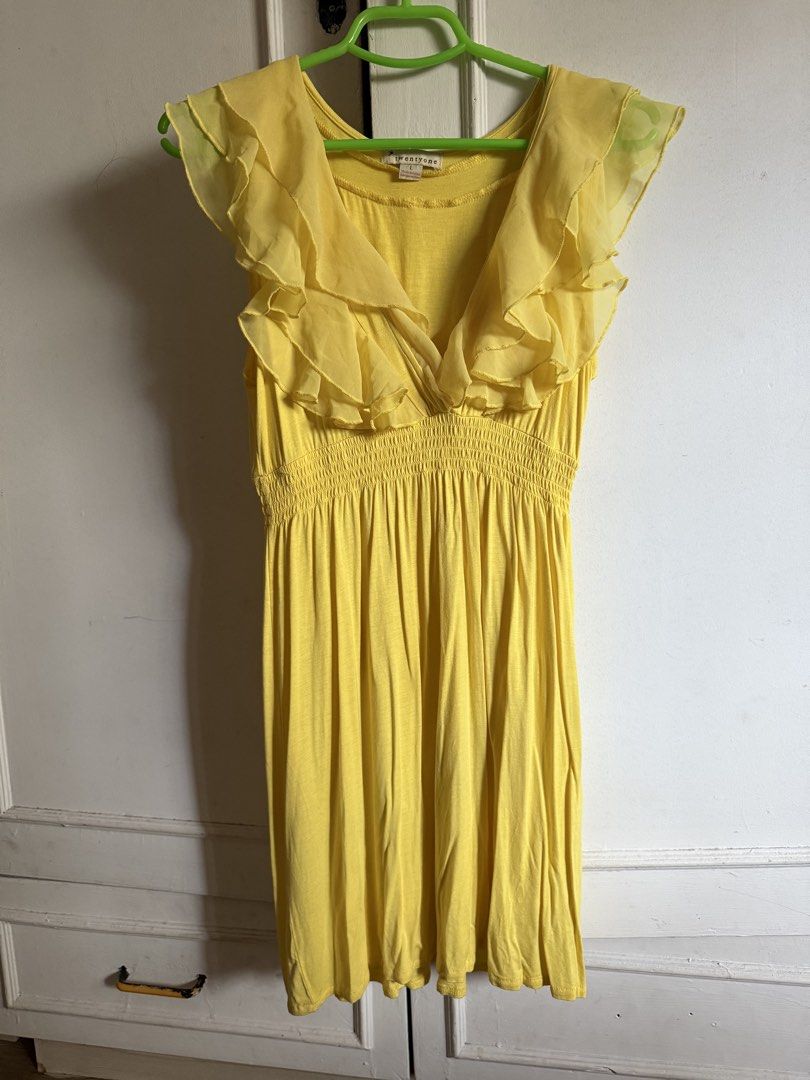 Twentyone Yellow Ruffle Dress - Size L (Category: Dresses) located in Manila. Submitted by anca.ph (Listing ID 1427014993, Image 3). Description: S-M Stretchable Mode of Payment: BPI | BDO | Gcash Mode of Delivery: Lalamove | Grab Gogo Xpress or your preferred courier 🚚 📍Tondo, Manila .