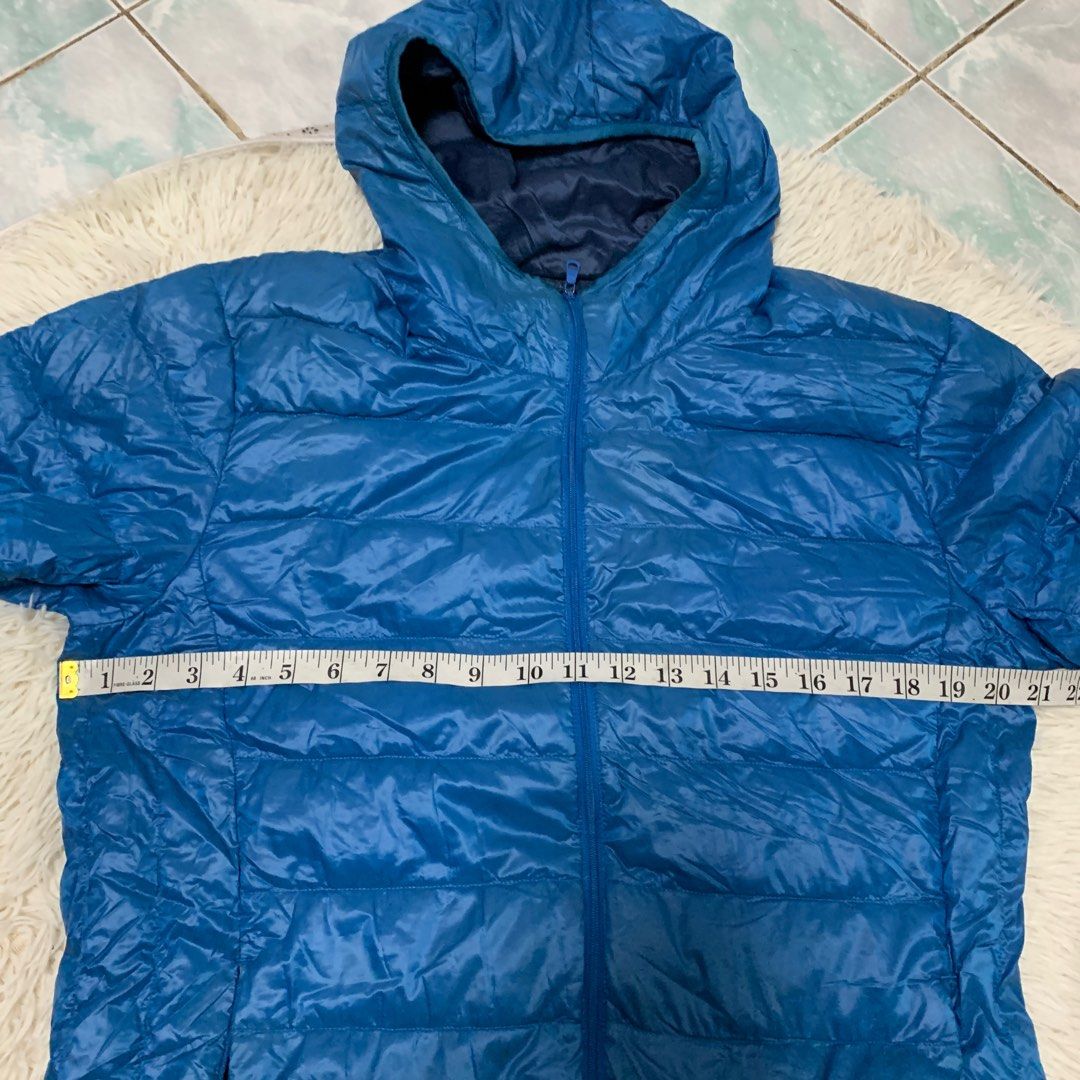 Uniqlo Ultra Light Down Jacket for Men - Medium (Category: Coats, Jackets and Outerwear) located in Balanga. Submitted by matarettescloset (Listing ID 1426980731, Image 3). Description: No Issue No when worn requests .