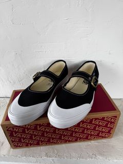 (Category: ) located in . Submitted by closet83 (Listing ID 1427015378, Image 1). Description: .