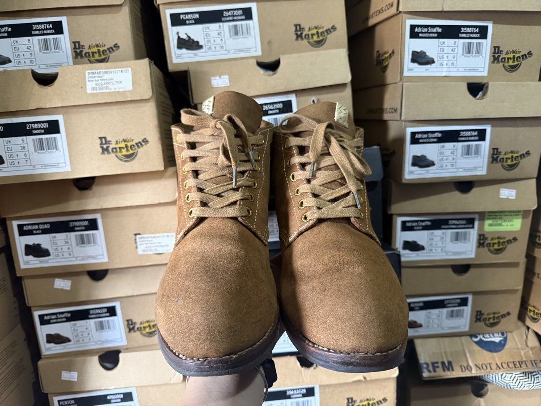 Visvim Brigadier Boot (Category: Boots) located in Quezon City. Submitted by edsantos27 (Listing ID 1426969577, Image 1). Description: Porseyl Only Visvim Brigadier boot Mid Folk Camel 🐫 Us10mens, Uk9, 43eu Php 14,999 ObO Slight drags, Leather has no rip Pm if interested.
