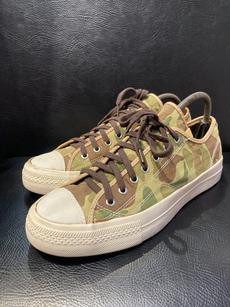 Visvim Skagway low duck Camo Sneakers (Category: Sneakers) located in Quezon City. Submitted by janisu0303 (Listing ID 1427136414, Image 3). Description: Visvim SKAGWAY Lo Duck Camo shoes. Size 9 Minor issues sa toe sep 5500 php Fairview area meetups Or shipping Made with 100% cotton, these sneakers feature a low top shoe shaft style with a multicolor camouflage pattern. The lace-up closure ensures a secure fit while the rubber outsole provides t