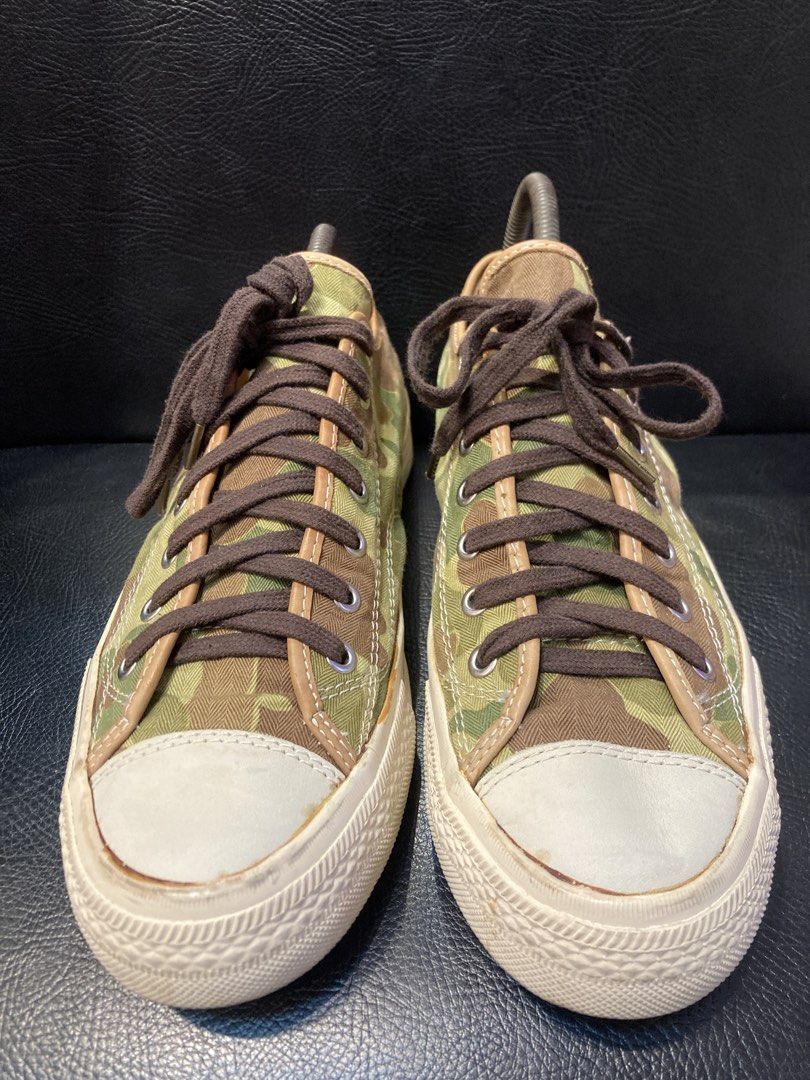 Visvim Skagway low duck Camo Sneakers (Category: Sneakers) located in Quezon City. Submitted by janisu0303 (Listing ID 1427136414, Image 2). Description: Visvim SKAGWAY Lo Duck Camo shoes. Size 9 Minor issues sa toe sep 5500 php Fairview area meetups Or shipping Made with 100% cotton, these sneakers feature a low top shoe shaft style with a multicolor camouflage pattern. The lace-up closure ensures a secure fit while the rubber outsole provides t