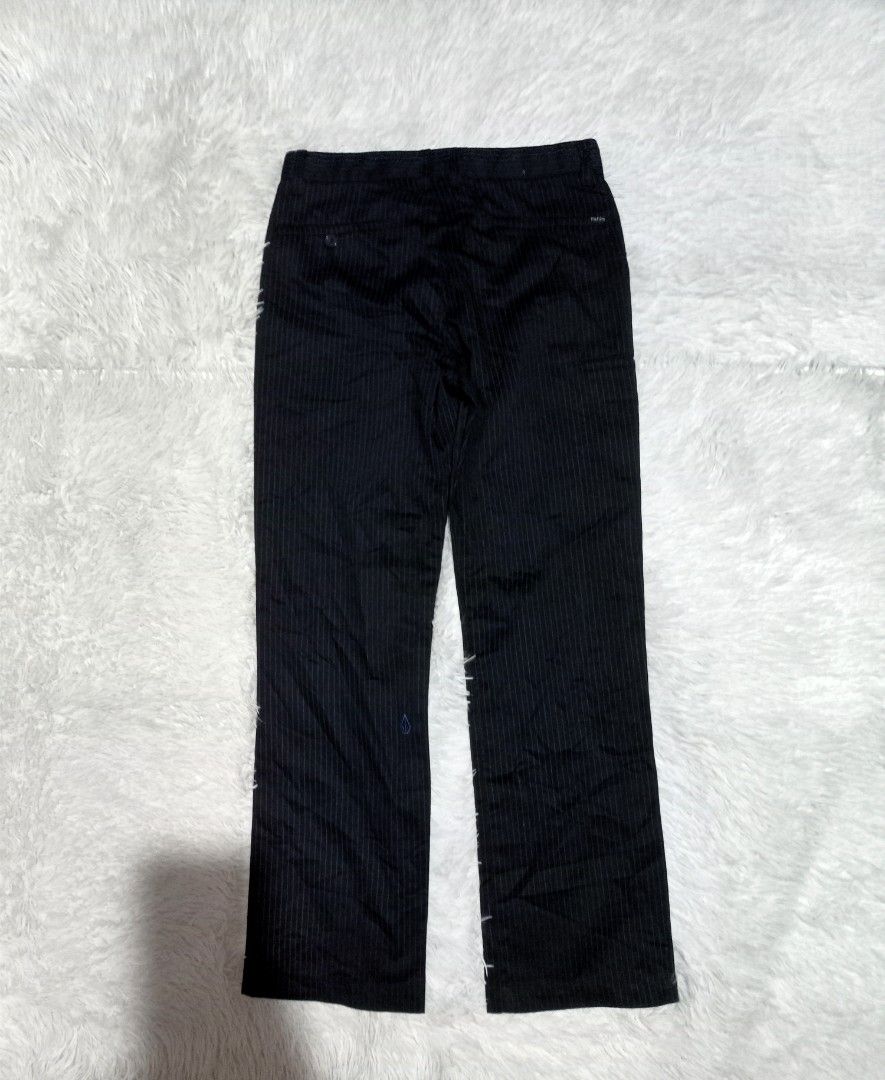 Volcom Pinstripe Pants (Category: Jeans) located in Polomolok. Submitted by aldrex_18 (Listing ID 1427008587, Image 2). Description: as new condition no issue 10/10 color rate w28-30 x L39 .