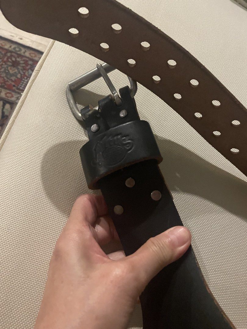 Weightlifting Belt (Category: Weights & Dumbbells) located in Quezon City. Submitted by deadmit (Listing ID 1427010825, Image 2). Description: Hardly used… still in very good condition… Genuine leather.