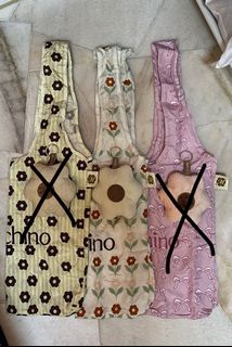 (Category: ) located in . Submitted by yourfavouritepreloved (Listing ID 1425897137, Image 1). Description: .