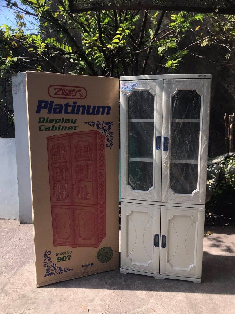 Zooey Platinum Display Cabinet (Category: Shelves, Cabinets & Racks) located in Manila. Submitted by dolorchris69891 (Listing ID 1426967696, Image 3). Description: zooey Platinum cabinet Size lenght 68.5cm Height 164cm Width 33cm Super Ganda sa personal Very spacious Matibay at pang matagalan Same day delivery Brand new Cod .