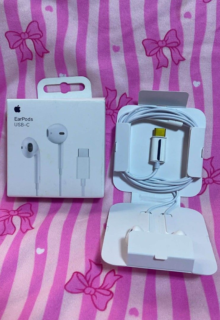 Apple EarPods earphone (USB-C) (Category: Earphones) located in Manila. Submitted by milasgadgetph (Listing ID 1427310857, Image 1). Description: EarPods with USB-C connector. The earphones are white and come with their original packaging. The box includes the earphones and a USB-C cable. The packaging is white with the Apple logo and product information printed on it..
