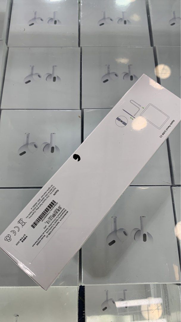 Apple pencil usb-c (Category: Other Gadgets) located in Manila. Submitted by laleeyah (Listing ID 1427301779, Image 3). Description: Apple pencil usb-c brand new. PM FOR MORE INFO .