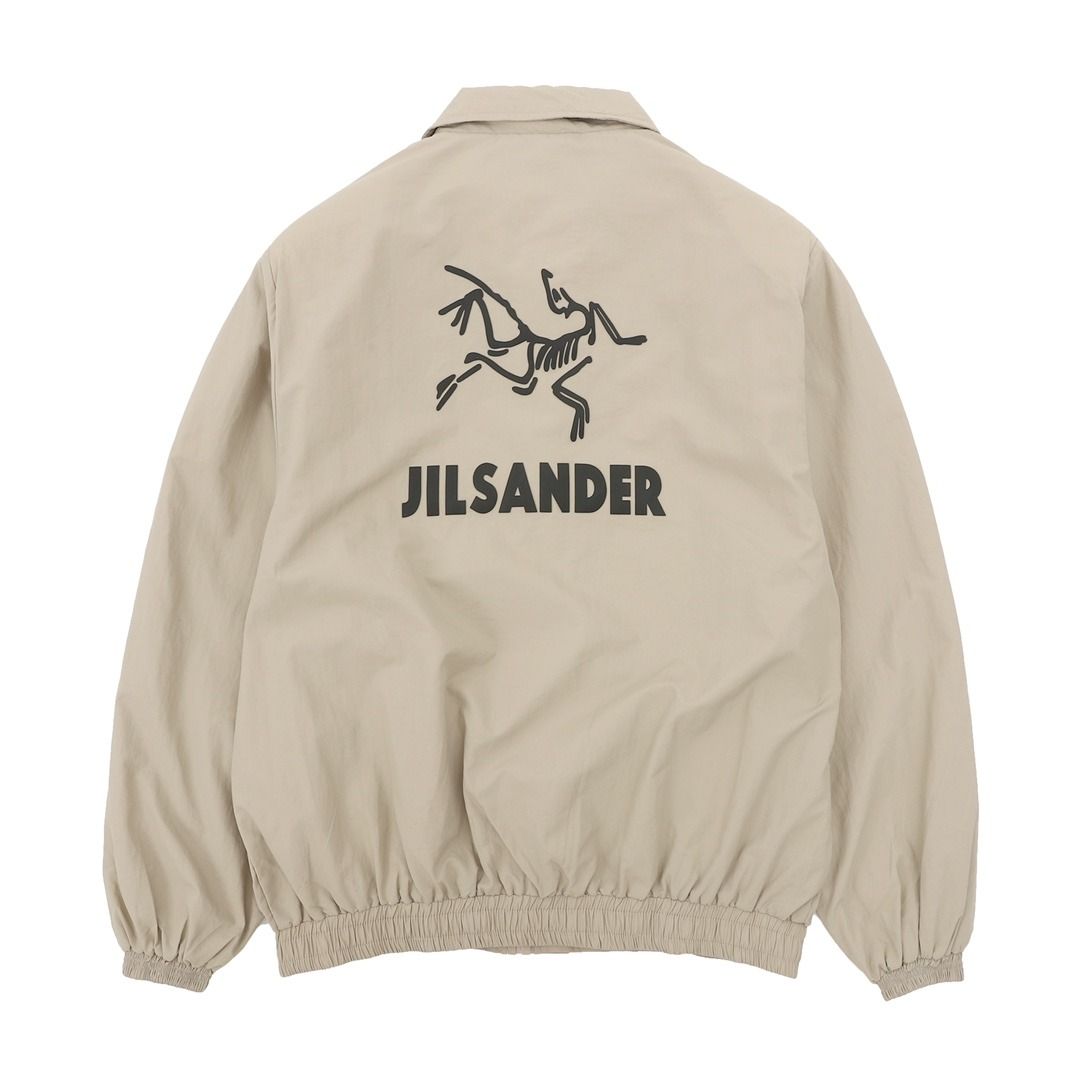 ARC‘TERTX x JIL Sander 始祖鳥聯名棒球服夾克外套 （分類：外套及戶外衣服）位於 Hong Kong。 由 leogo268 提交（商品編號 1427217157，圖片 2）。簡介： 本店（更多款式） carousell.com/leogo268 ARC‘TERTX x JIL Sander 始祖鳥聯名棒球服夾克外套 SIZE：S-L WeChat:Eamy668 與我聯絡呀！ 全品類相冊https://s.wsxc.cn/mKMWNg 衣服相冊https://rt666.x.zhidian-inc.cn/albums 密碼：12631263 交收方式: 速遞送貨上門，也可以順豐門市自取/7-11便利店便利店/順便智慧櫃/或工商地址收貨/不設面交 付款方式: 轉數快/Payme/ alipay #夾克 #外套 #拉鍊外套。