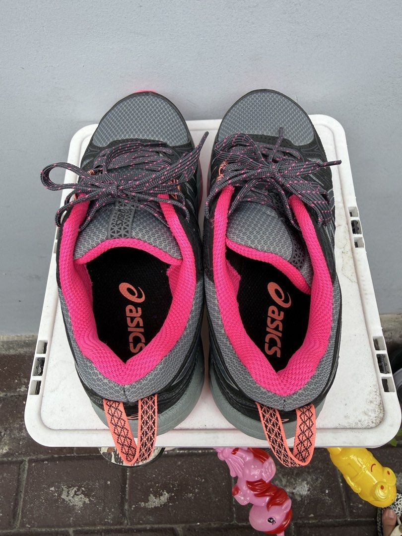 Asics Gel-Venture 7 Running Shoes (Category: Sneakers) located in Angeles City. Submitted by ushoppes (Listing ID 1427183146, Image 3). Description: Size US 5 1/2 EU 36 CM 22.75 Authentic Asics Gel-Venture 7 Running Shoes In like New condition worn only couple times. Some signs of usage such as the bottom sole but still looks new aa seen on picture..