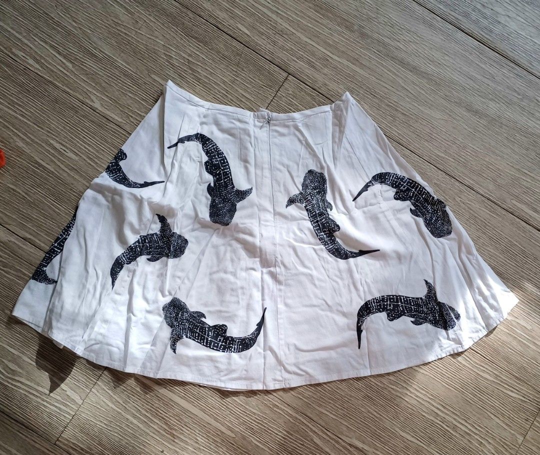 Astella Butanding Skirt (Category: Skirts) located in Manila. Submitted by thetabbycat (Listing ID 1427292392, Image 2). Description: made by local Palawan brand @astellaph willing to keep than sell low!.