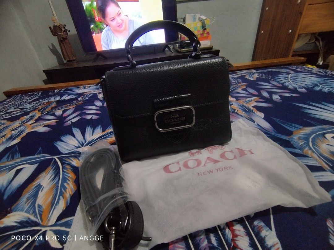 Coach morgan top handle (Category: Luxury Bags & Wallets) located in Cavite. Submitted by livemountain-e3e5c7 (Listing ID 1427278662, Image 1). Description: authentic coach morgan inported from us,guaranteed original,,no flaws no issue.