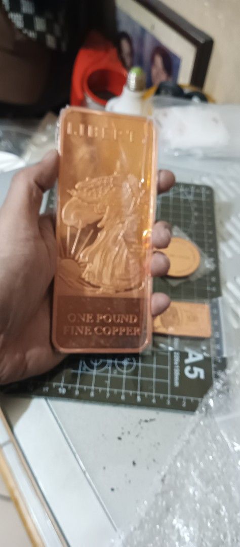 Copper Bullion Bar, Round, and 100 Dollar Note (Category: Currency) located in Quezon City. Submitted by victr2 (Listing ID 1427197688, Image 2). Description: 1 Pound Copper Bar Bullion - Walking Liberty Design - 99.9% pure copper Material: Pure Copper 99.9% Type: Bar/Bullion Weight: 1 Pound Free: 1oz Bar or Rounds as seen on pics Item for pickup at our Location in North Fairview Quezon City. Delivery via lalamove also available payment thru bank