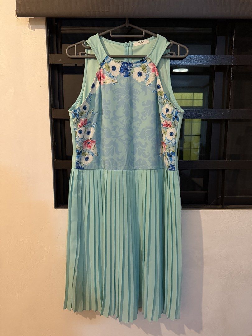 Floral Pleated Dress (Category: Dresses) located in Cainta. Submitted by shop.nini (Listing ID 1427276318, Image 2). Description: .