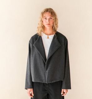 (Category: ) located in . Submitted by declutterpreloved2.0 (Listing ID 1427159617, Image 1). Description: .