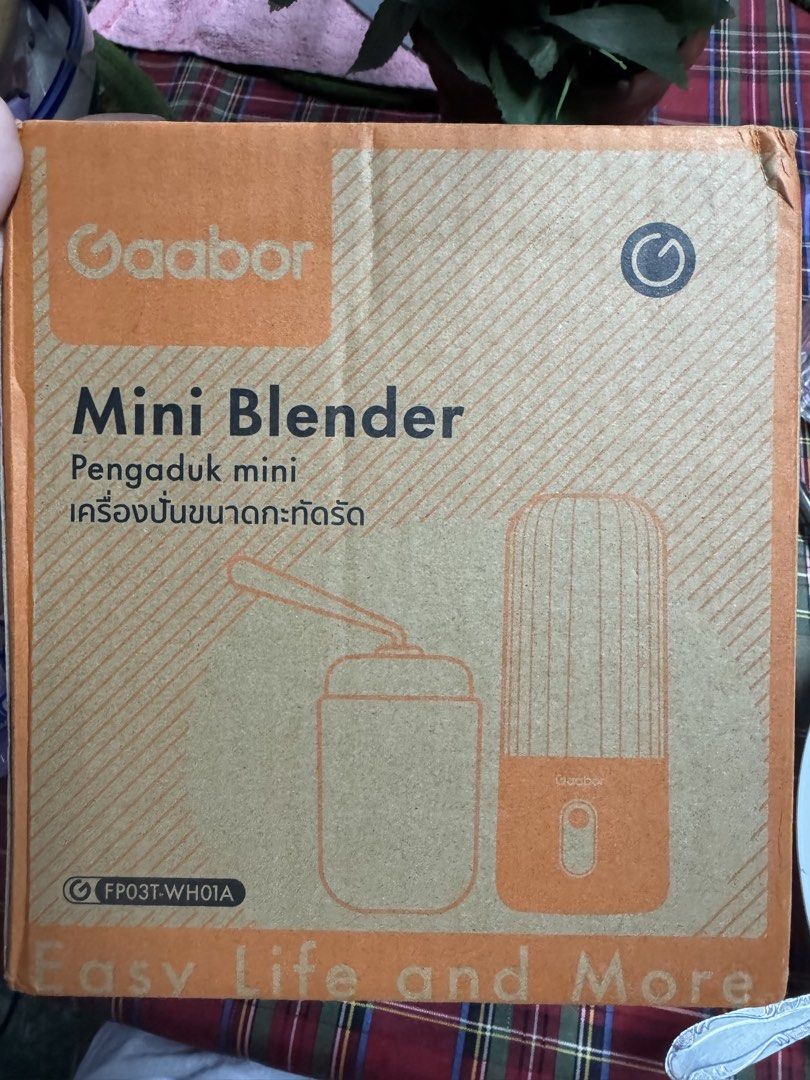 Gaabor Mini Blender (Category: Juicers, Blenders & Grinders) located in Las Pinas. Submitted by nekomeow22 (Listing ID 1427222931, Image 1). Description: BNEW Gaabor Mini Blender -opened to check only Orig price: 480+ SP: 300.